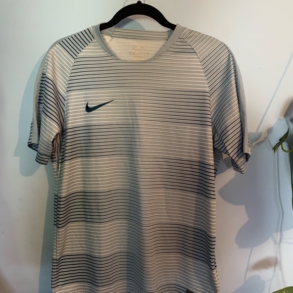 Nike Other - Nike men’s shirt